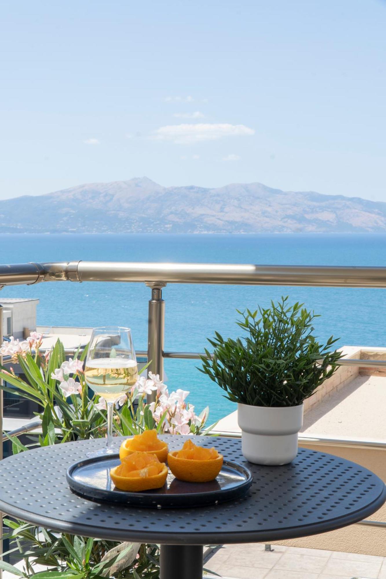 Mateo Apartments Sarandë Exterior foto